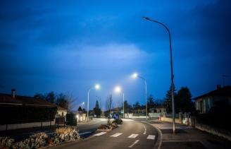 rue_residence_avec_eclairage_public